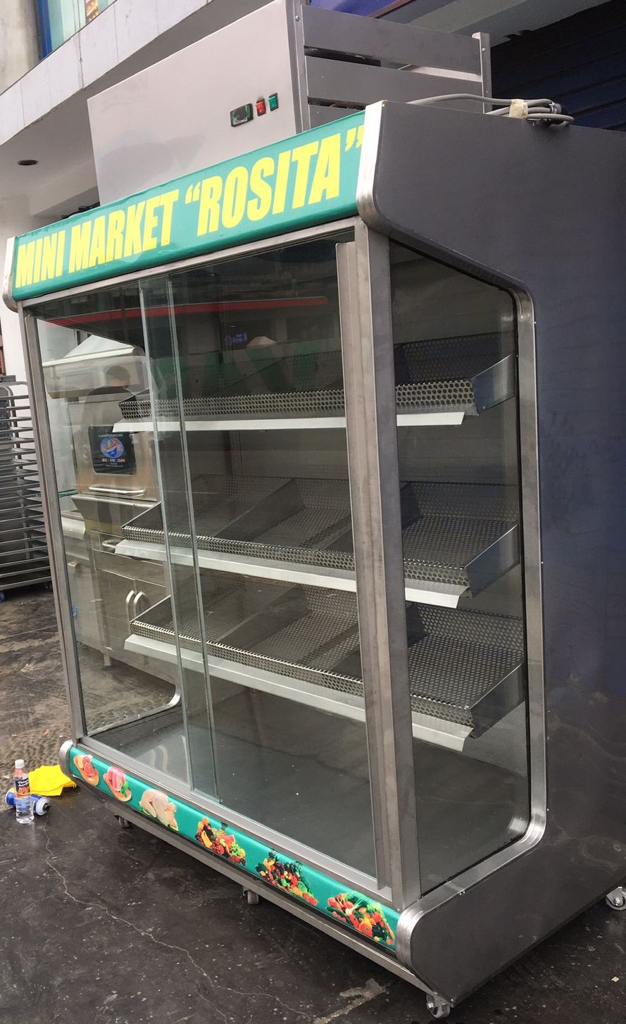 Vitrina exhibidora de fríos - Imagen 4